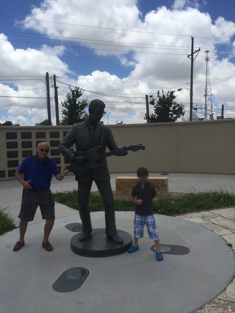 BuddyHollystatue